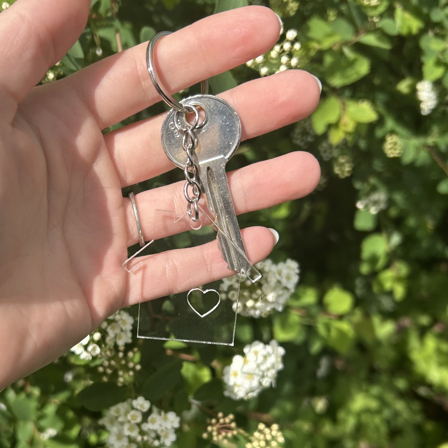 Transparant huisje sleutelhanger