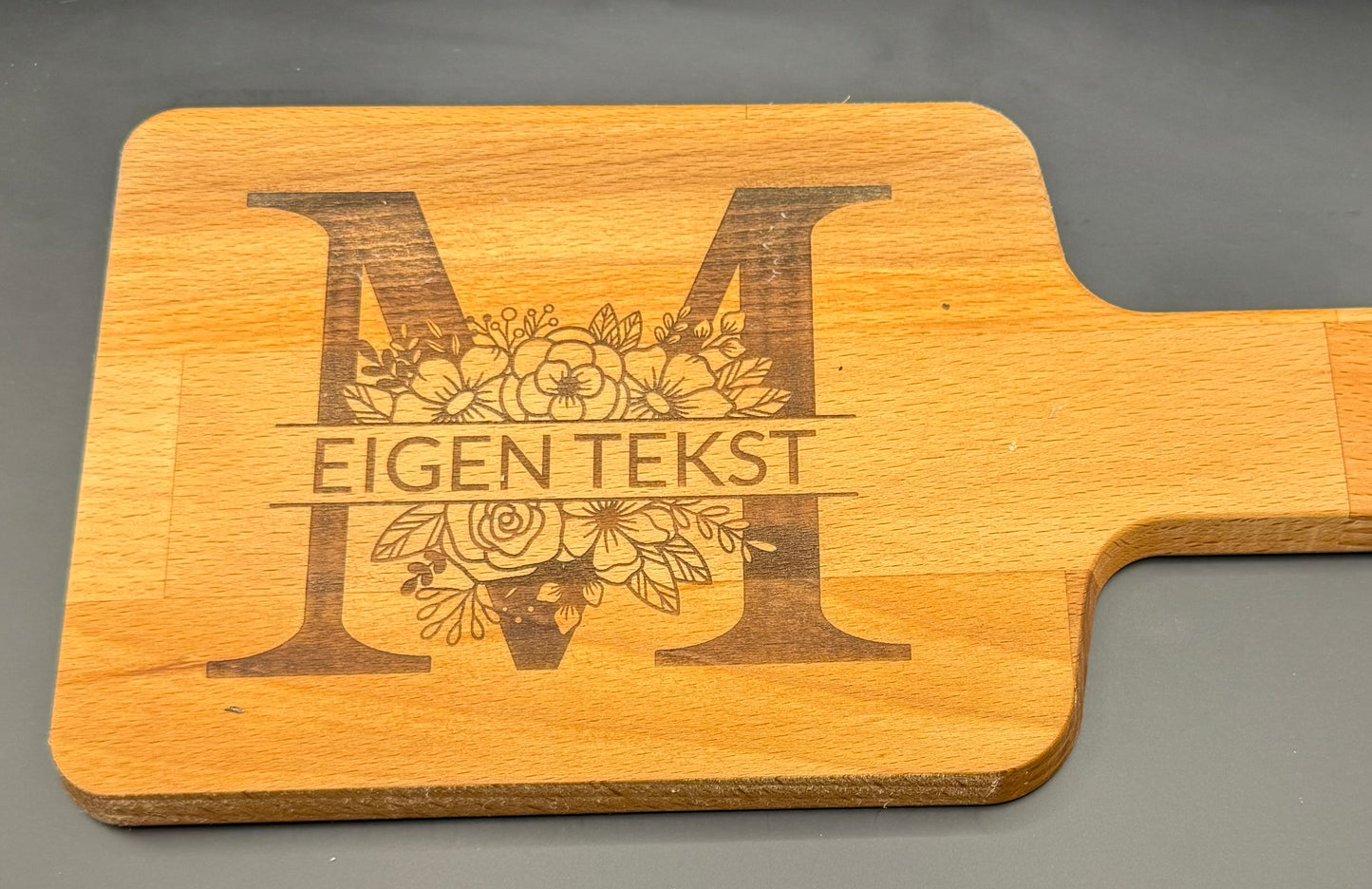 Houten borrelplank met Letter