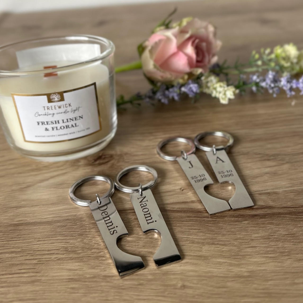 Gepersonaliseerde sleutelhanger met hart (set van 2)